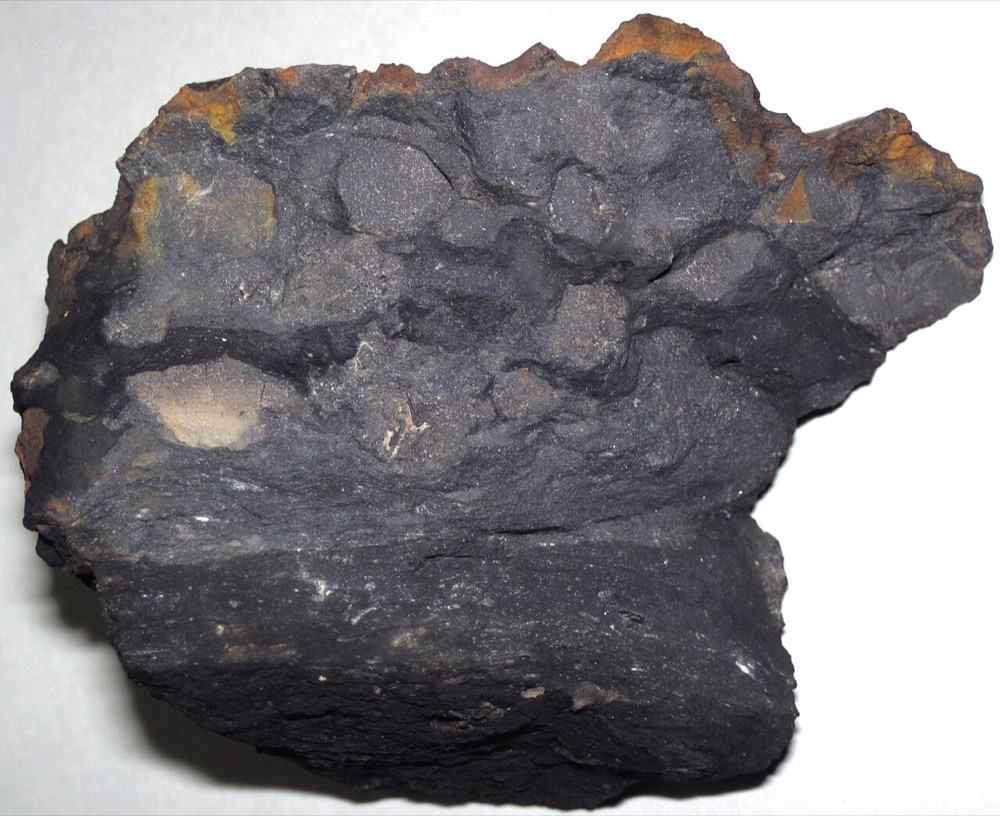 How to Identify Limestone: What to Look For and Home Tests